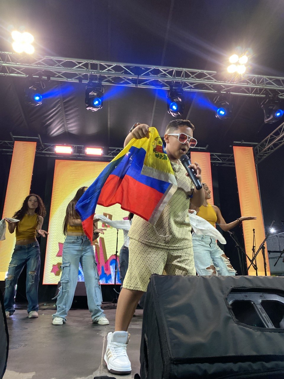 Santy B Presentación